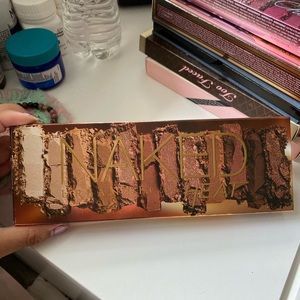 Urban Decay Naked Heat Eyeshadow Palette